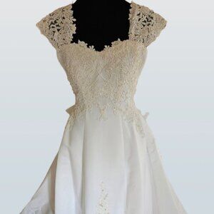 Mary's Wedding Dress Size 4